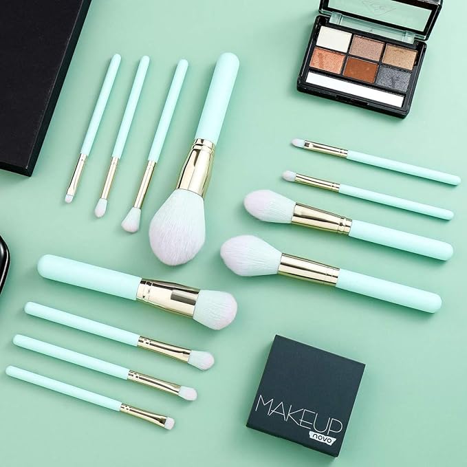 Beautiful Mint Ocean Blue Green Makeup Brush Set