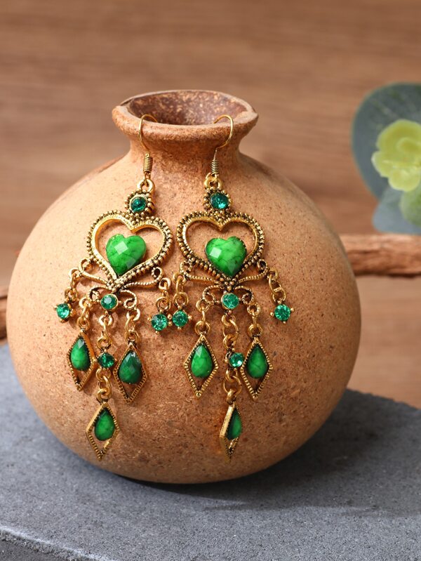 Beautiful Green Vintage Inspired Rhinestone Earrings