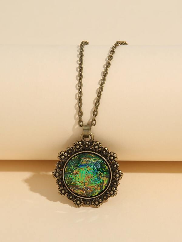 Gothic Romance Green Multicolor Pendant