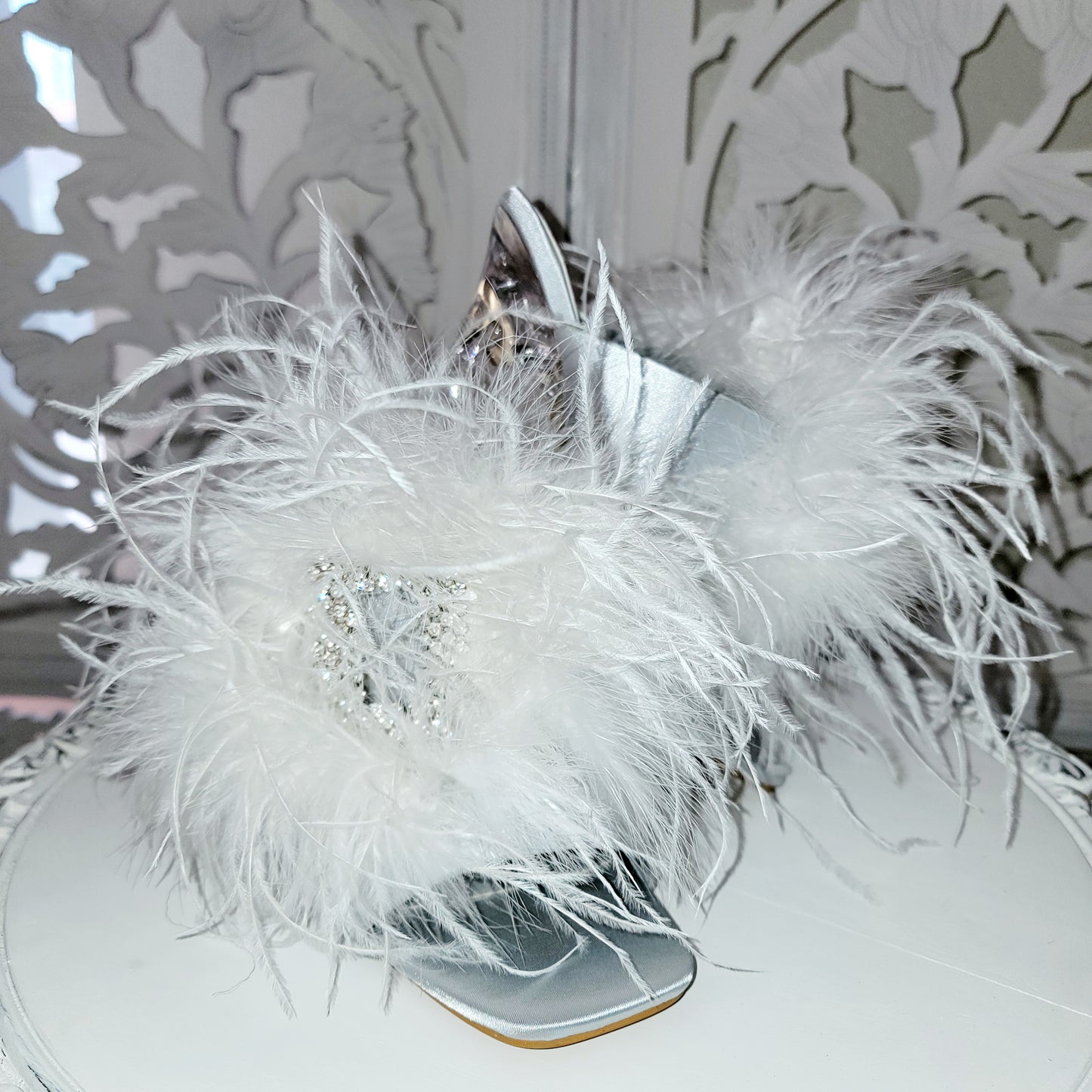 "WHITE SWAN" Silver & White Feather Mules