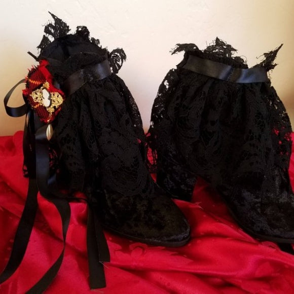 GOTHIC ROMANCE Black Velvet & Lace Wallace Plaid Ankle Booties