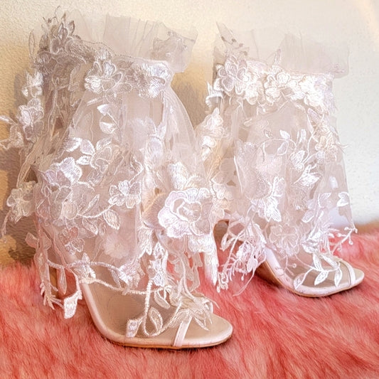 "ESSEX" White Lace Ankle Booties